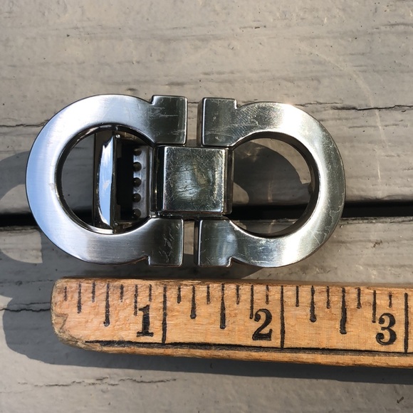 brushed silver tone solid and heavy designer style belt buckle - Picture 9 of 12